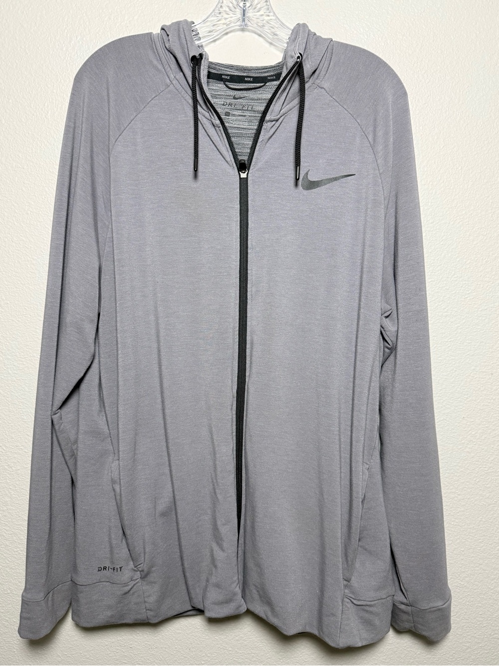 Nike Men’s XL gray dri-fit full zip hoodie